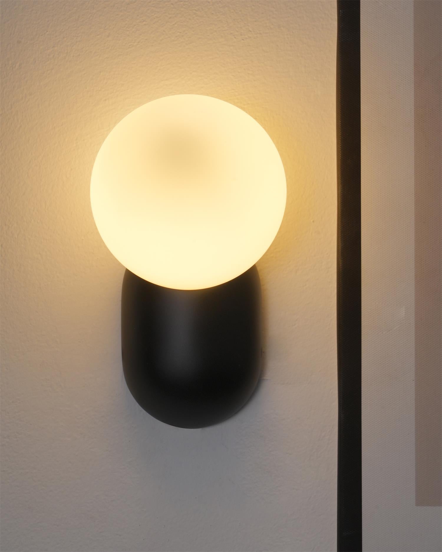 Maliben | Chicglow ResIn Wall Lamp – Elegance And Energy Efficiency in One