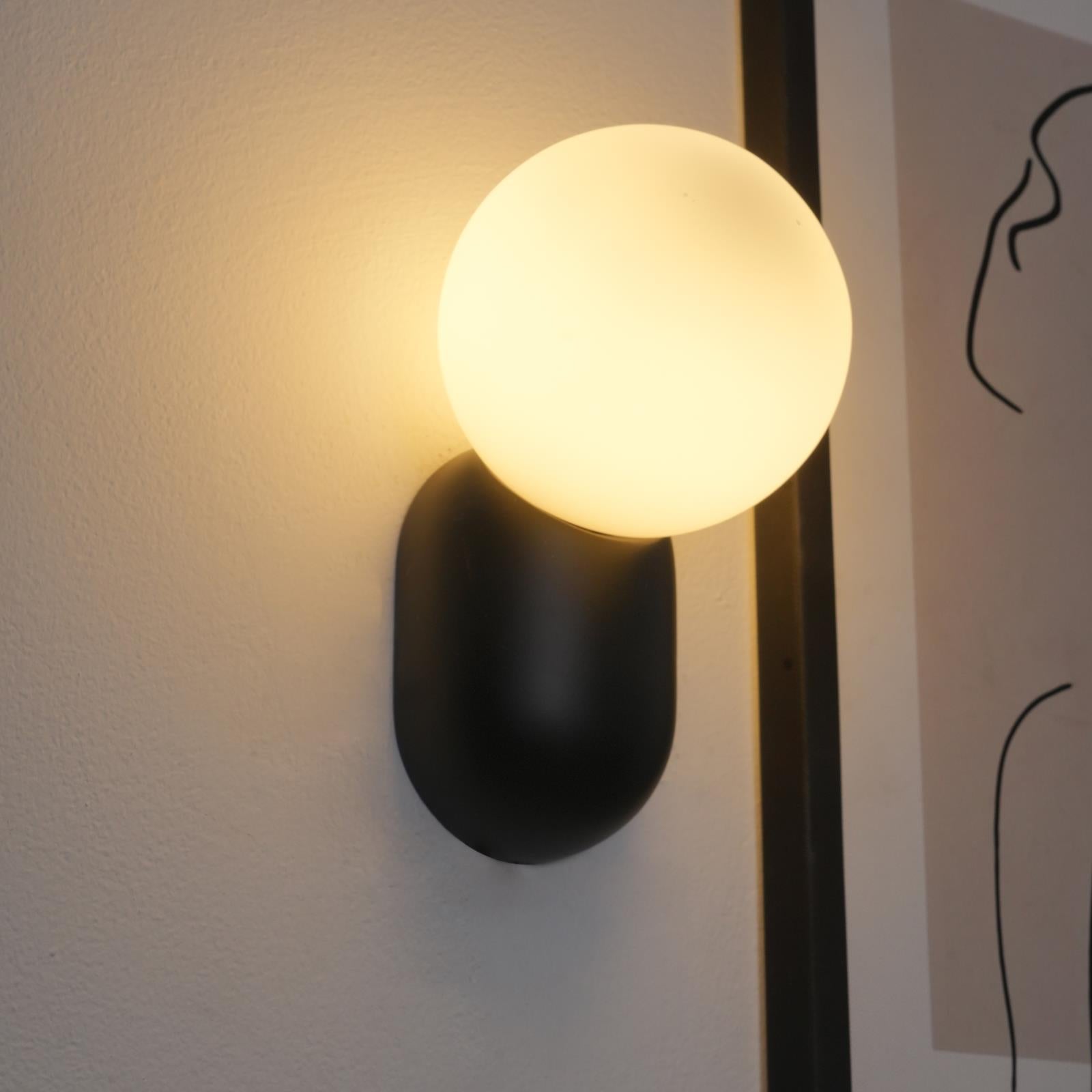 Maliben | Chicglow ResIn Wall Lamp – Elegance And Energy Efficiency in One