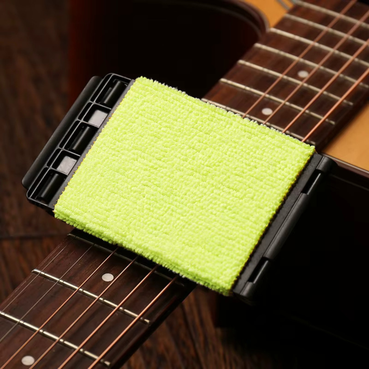 Maliben | 3-In-1 Guitar Fretboard & String Cleaning Tool