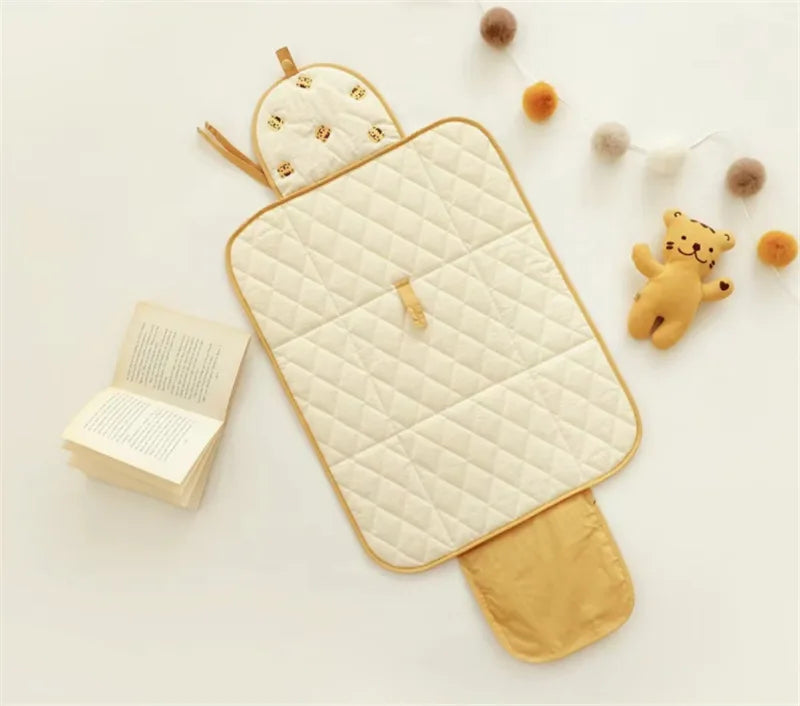 Maliben | Changing Mat For On The Go – Folding Baby Changing Mat With Bear Motif