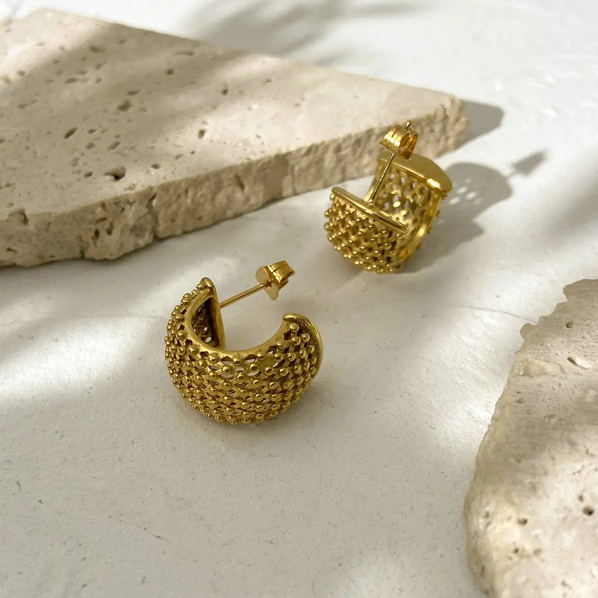 Maliben | 18k Mesh C Hoop Earrings