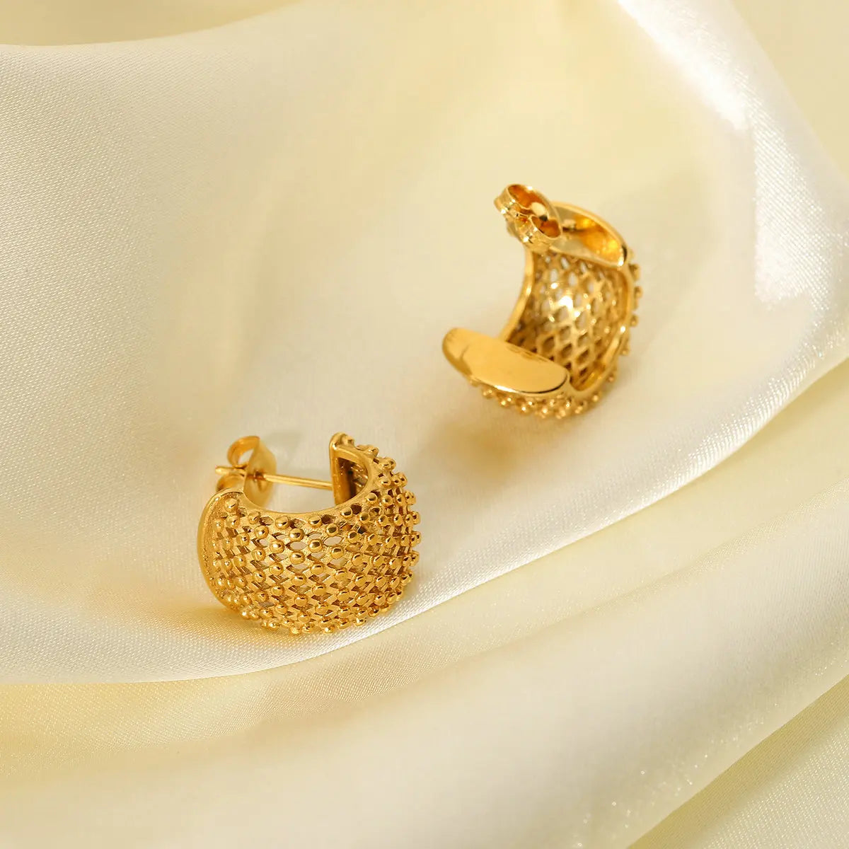 Maliben | 18k Mesh C Hoop Earrings