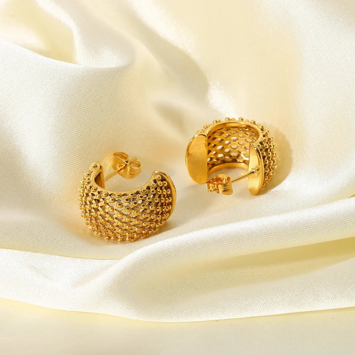 Maliben | 18k Mesh C Hoop Earrings