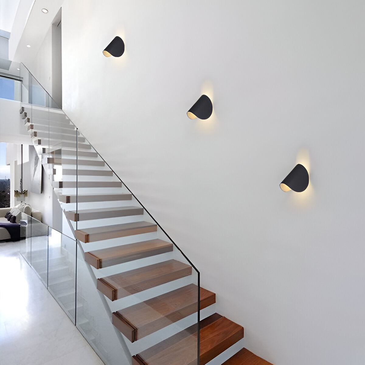Maliben | Swivel Metal Wall Lamp With Curved Design, Ideal For Any Room