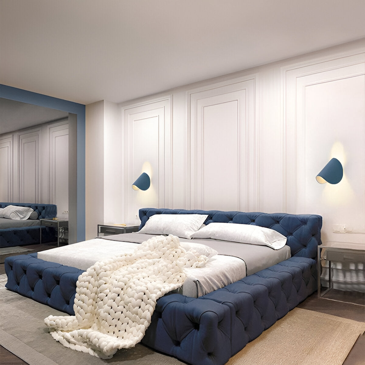Maliben | Swivel Metal Wall Lamp With Curved Design, Ideal For Any Room