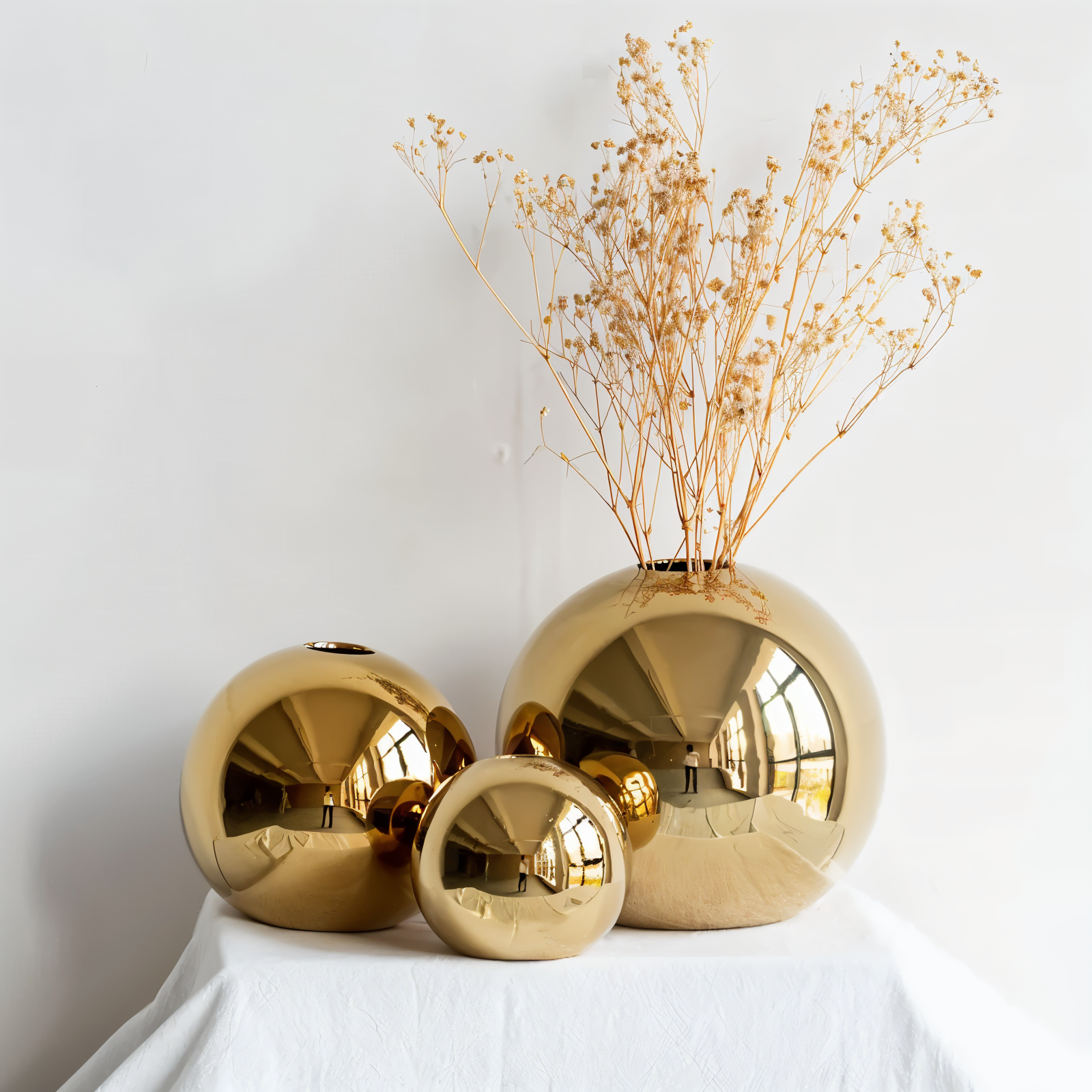 Maliben | Ceramic Vase Aurelia Gold | Round Shape With Gloss Finish | Timelessly Elegant & Versatile | For Flowers & Decor
