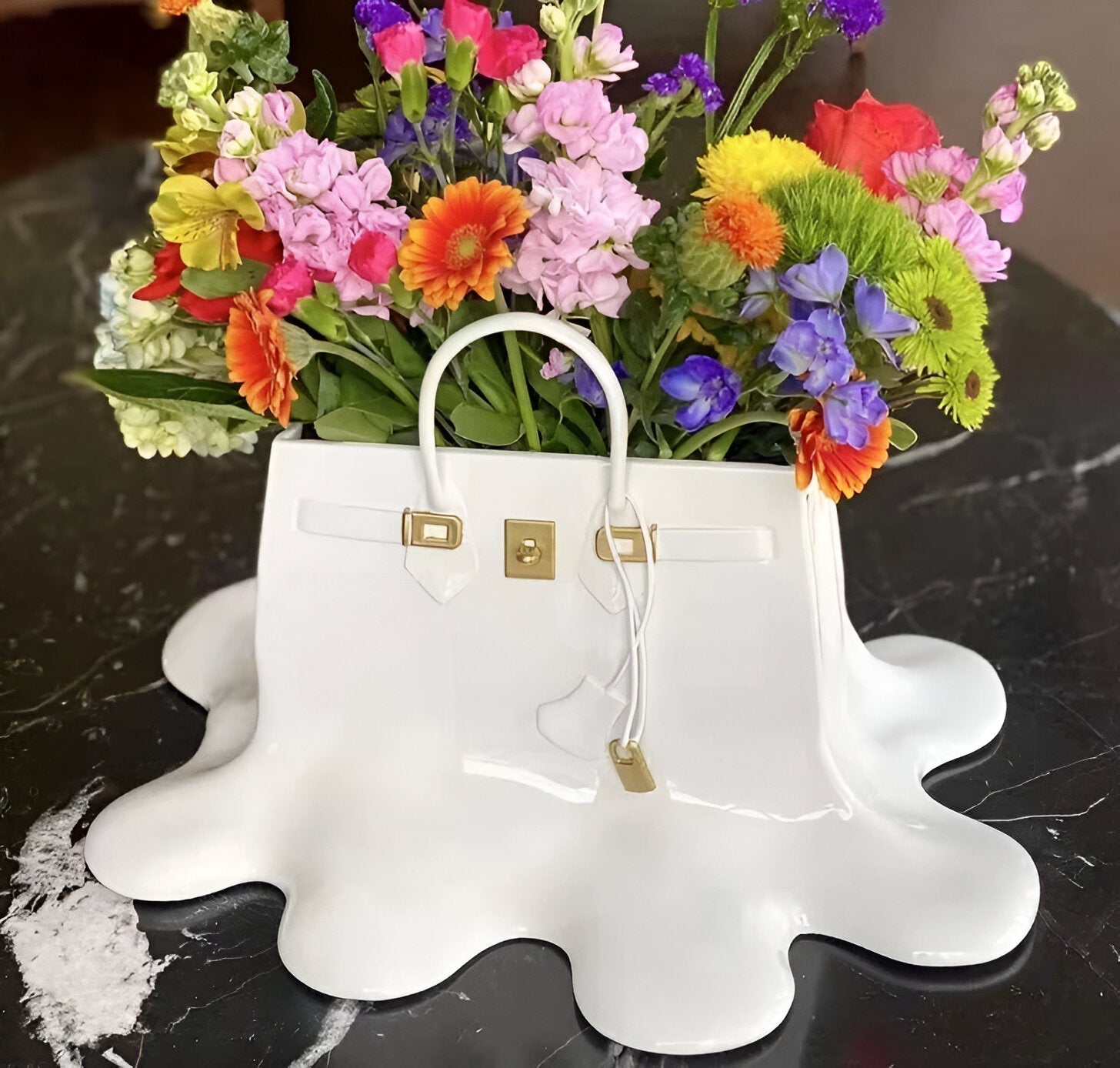 Maliben | Stylish ResIn Vase in Handbag Silhouette