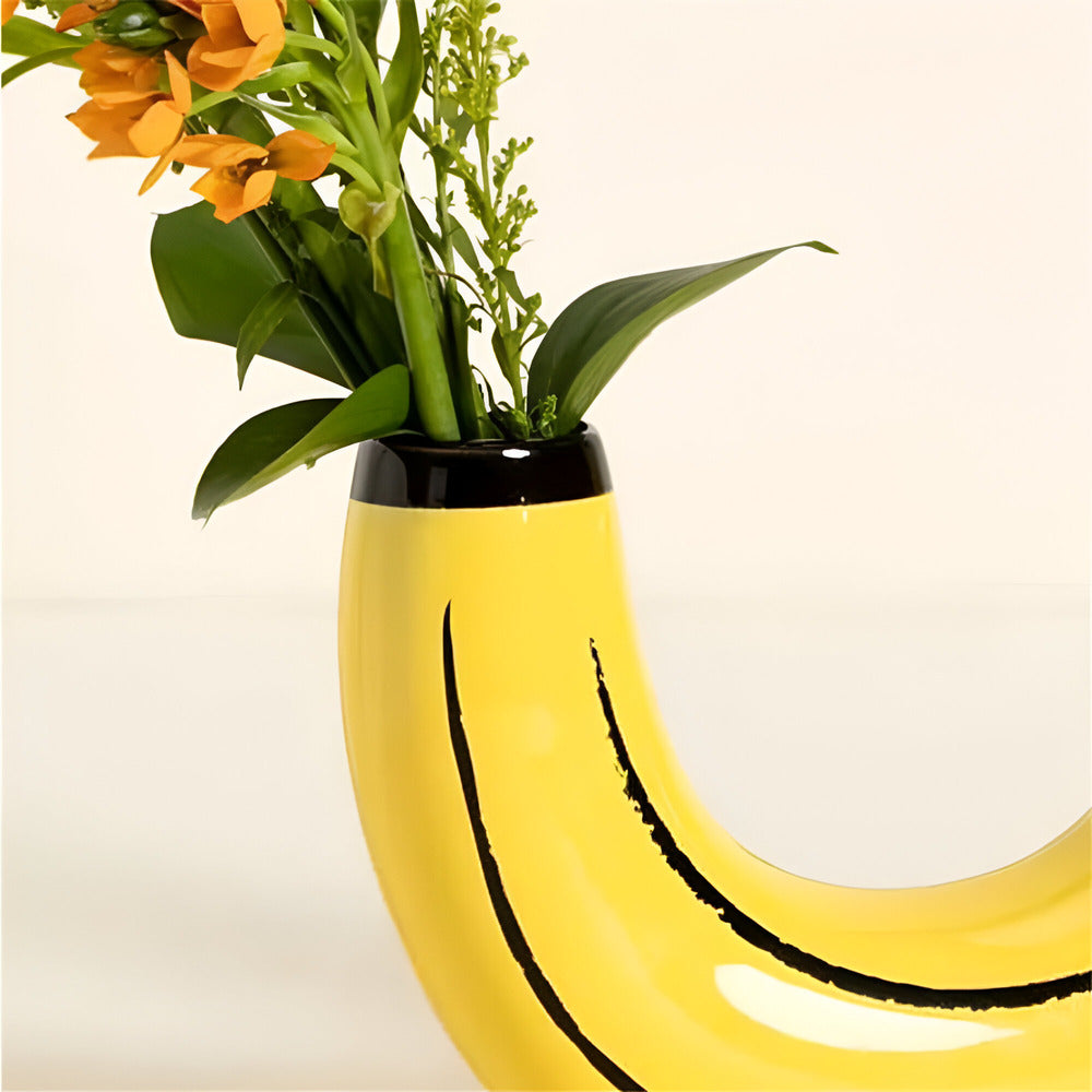 Maliben | Modern Decorative Banana-Shaped Vase