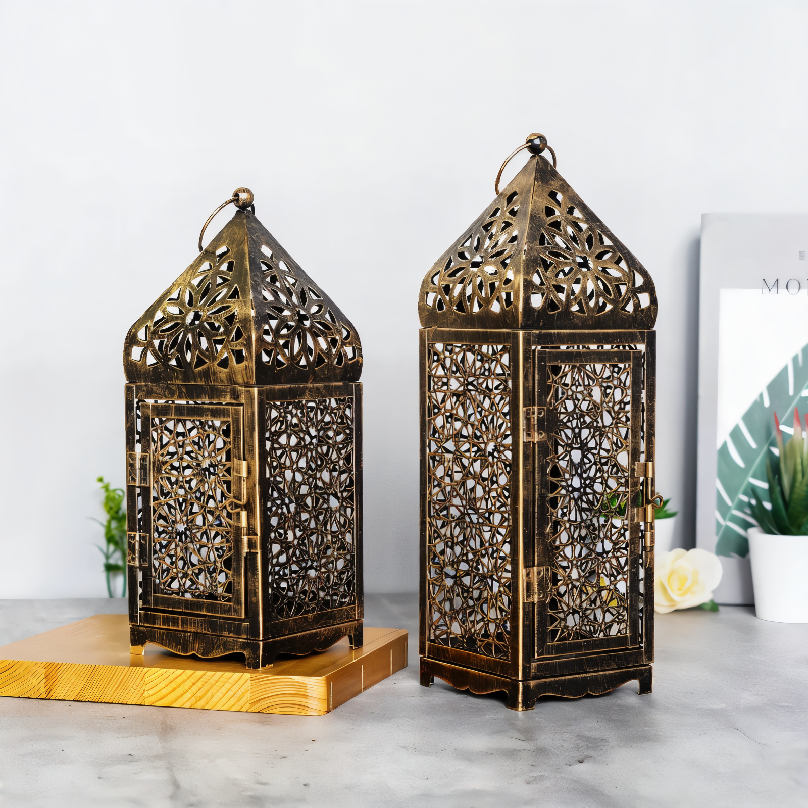 Maliben | Decorative Iron Candle Holder With Arabesque Pattern