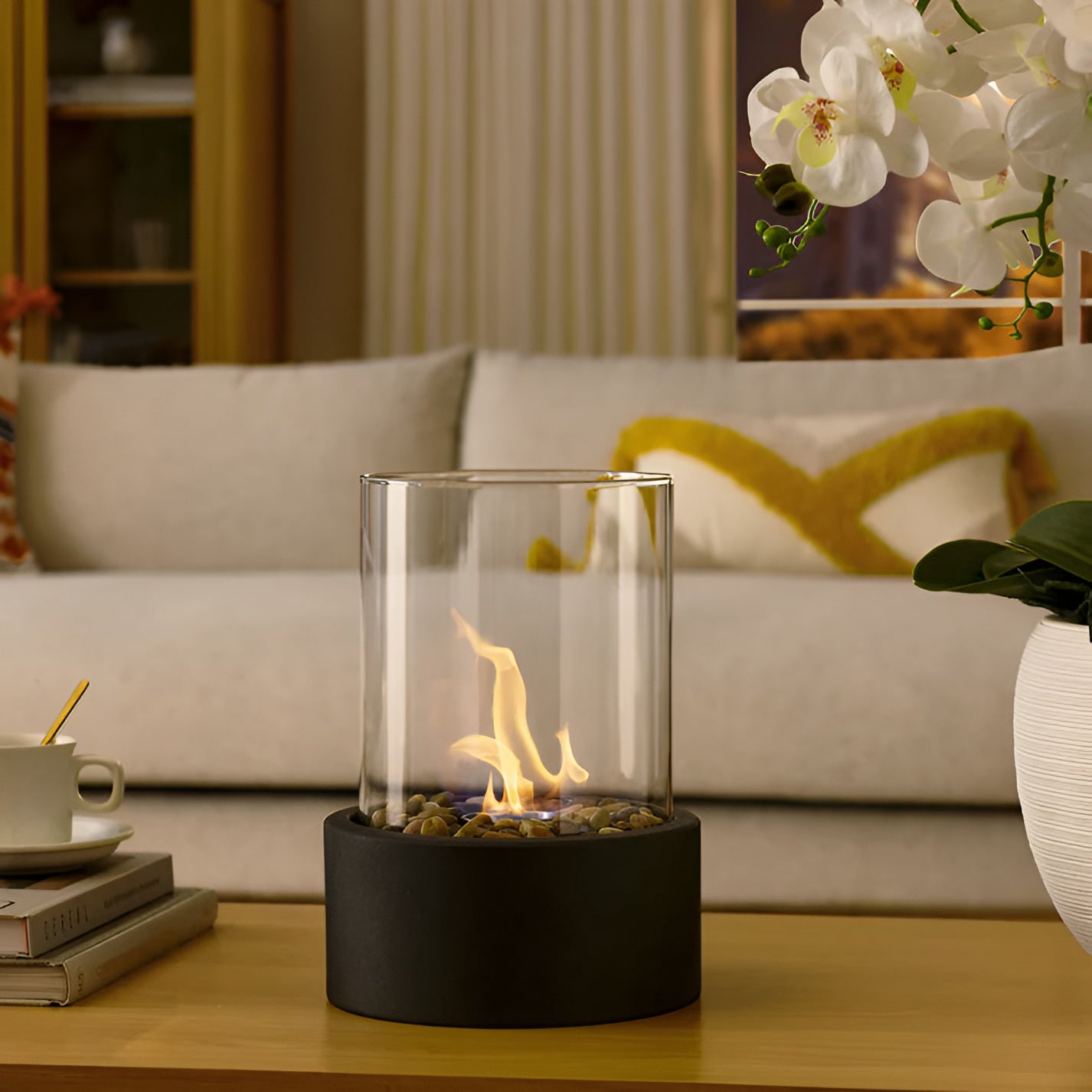Maliben | Stylish Table Element Of Metal With Black Base