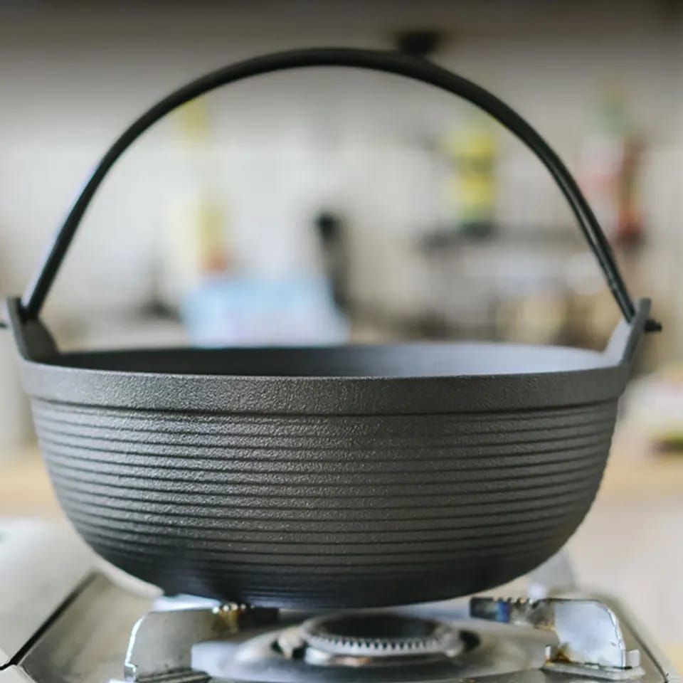 Maliben | Pre-seasoned pure cast iron wok with flat bottom and wooden lid