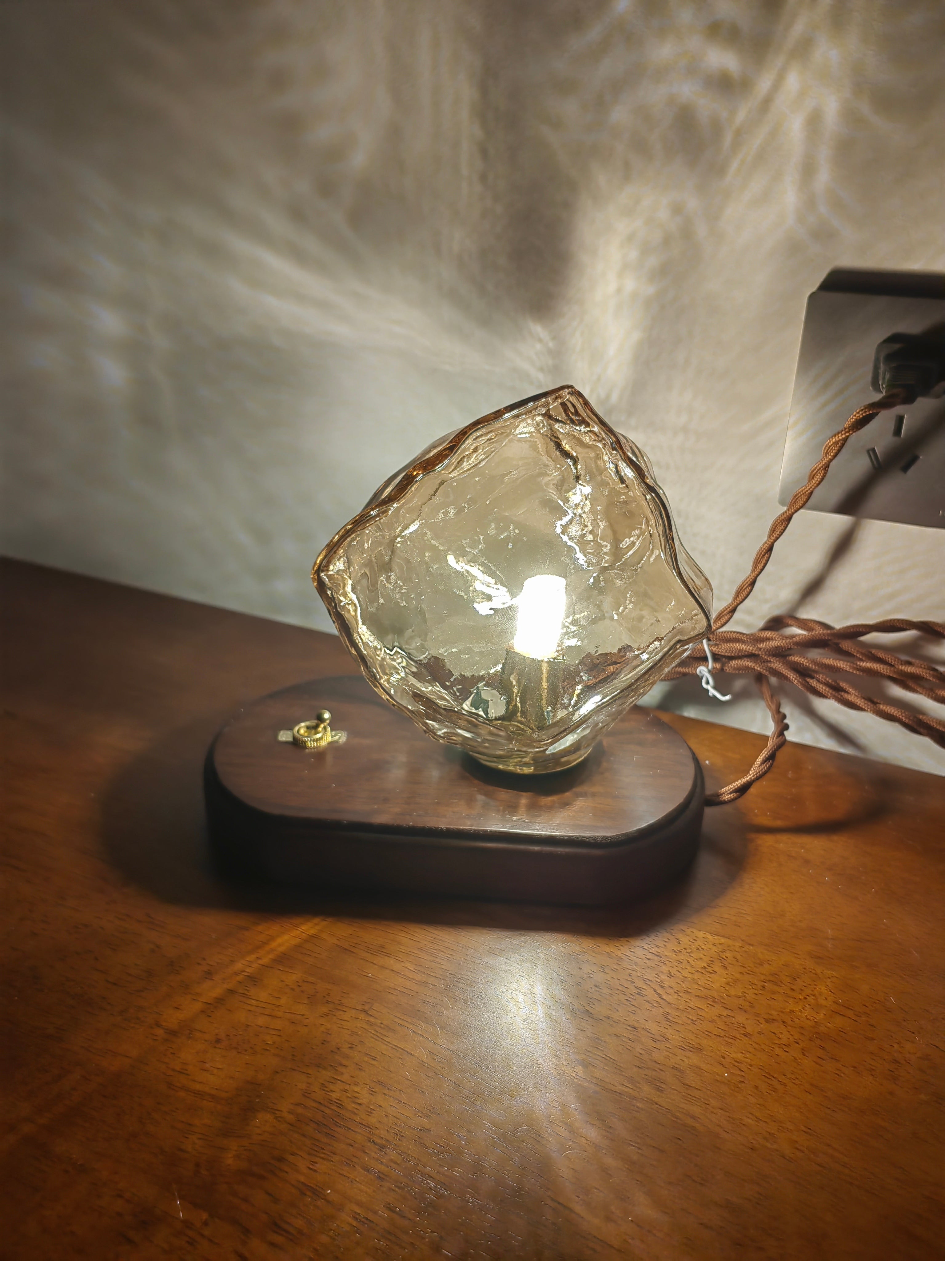 Maliben | Glowcraft Table Lamp - Elegant Cordless Table Lamp With Motion Sensor