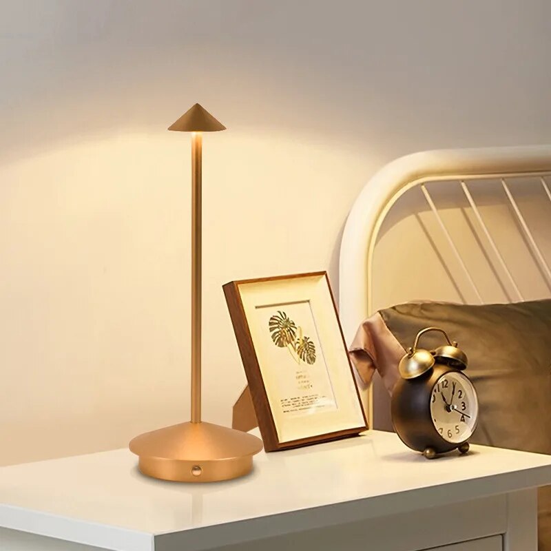 Maliben | Chic Glowlite Desk Lamp - Illuminate Your Workspace