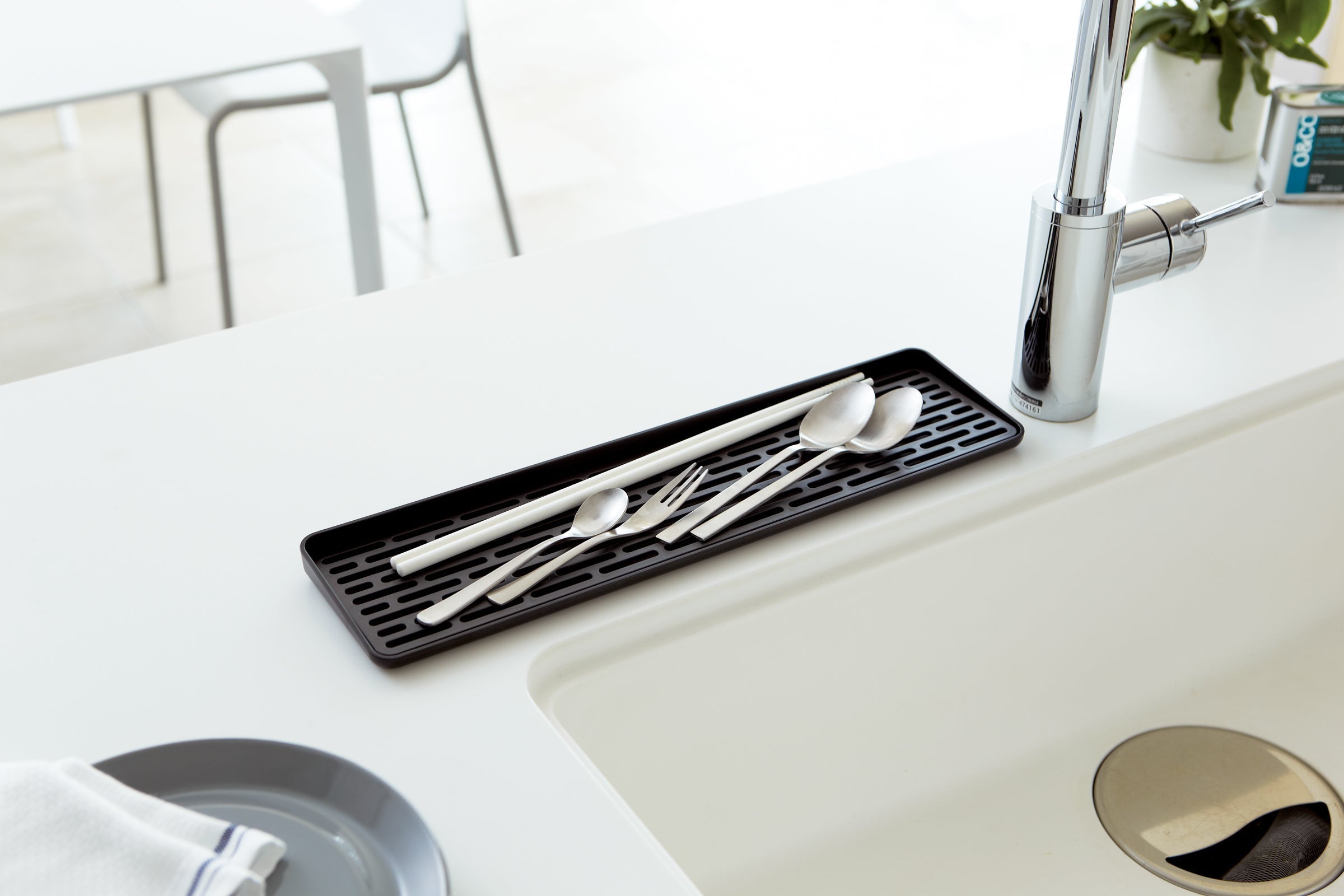 Maliben | Narrow Sink Draining Area