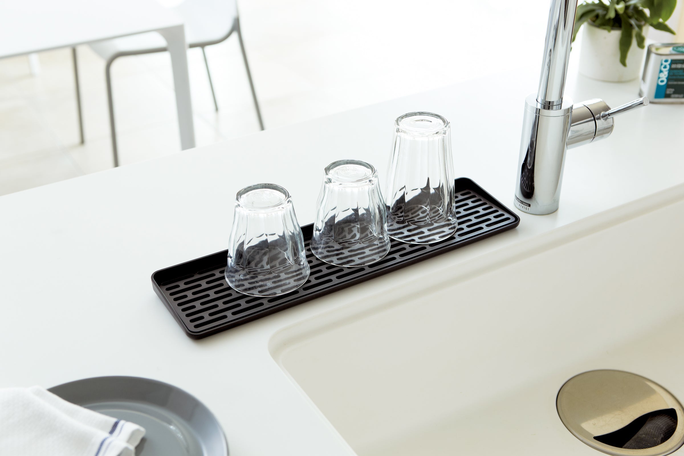 Maliben | Narrow Sink Draining Area