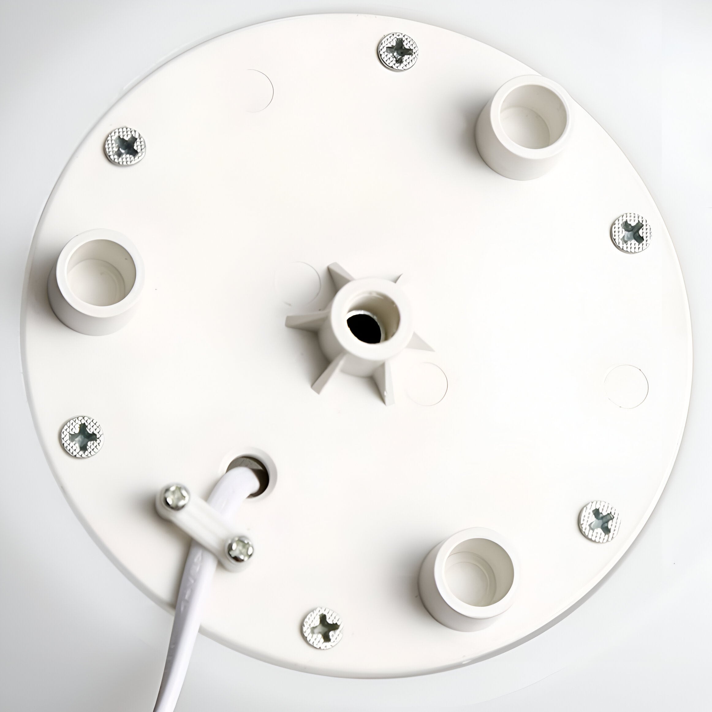 Maliben | Round Metal Table Lamp In Scandinavian Design