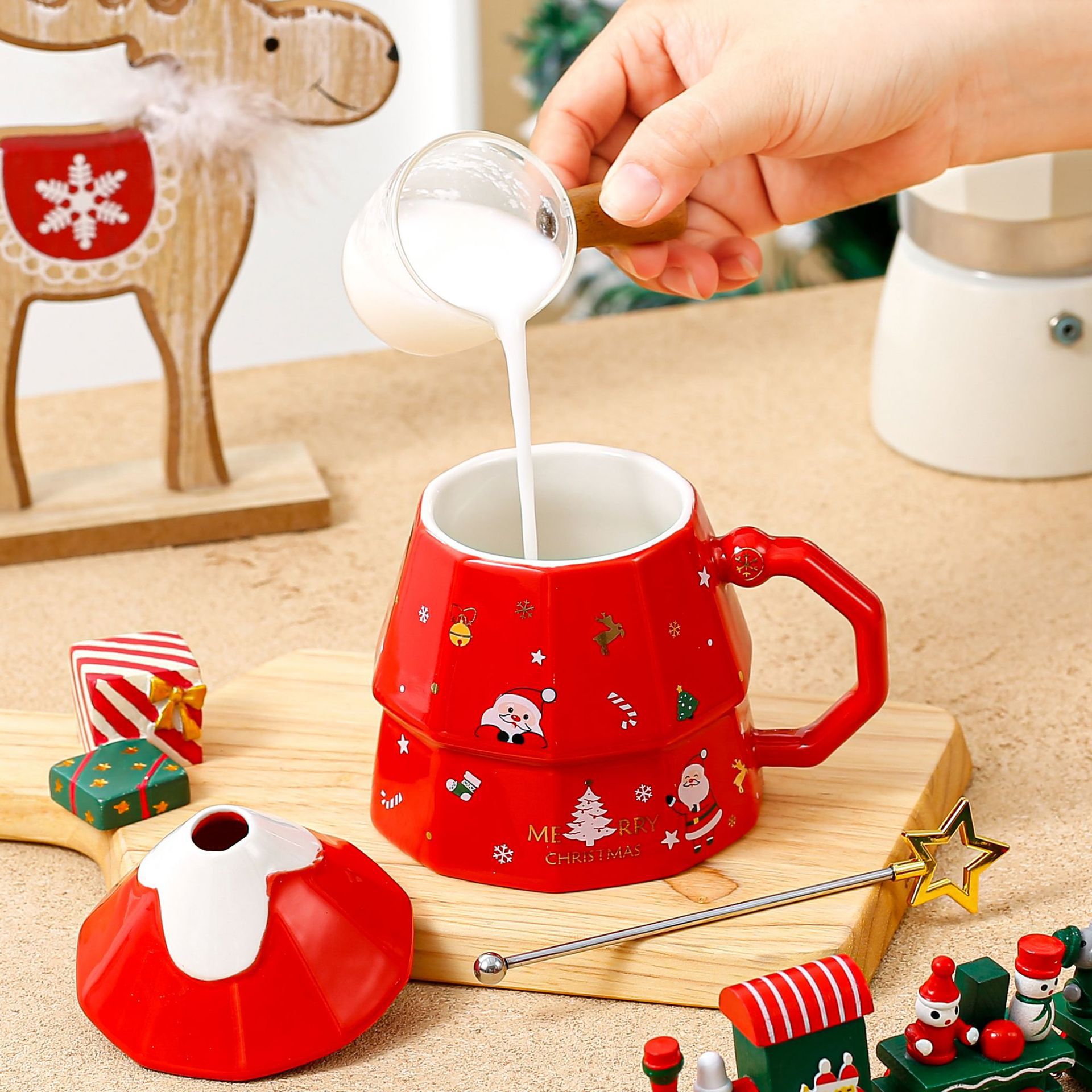 Creative Ceramic Christmas Tree Lid Spoon Mug