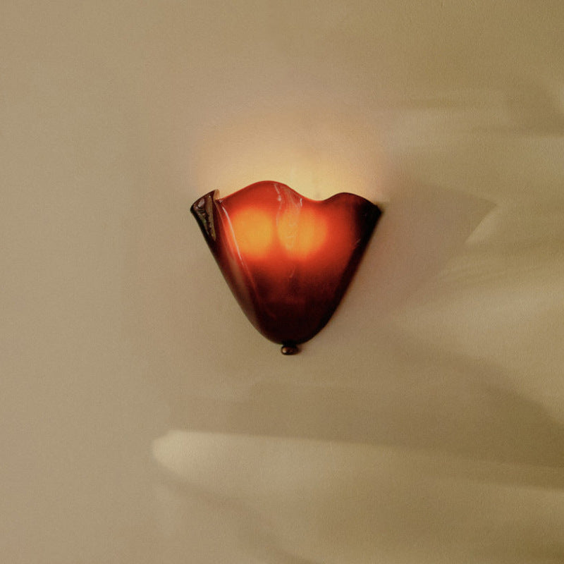 Maliben | Retro Wall Lamp Of Colored Glass In Skirt-Shaped Shell Pattern