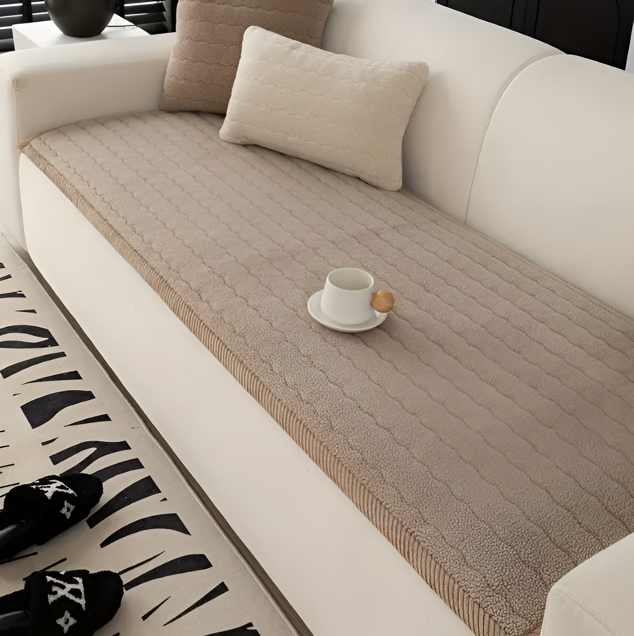 Maliben | PolyesPlush Non-Slip Sofa Cover – Pet-Friendly, Machine Washable Couch Protector