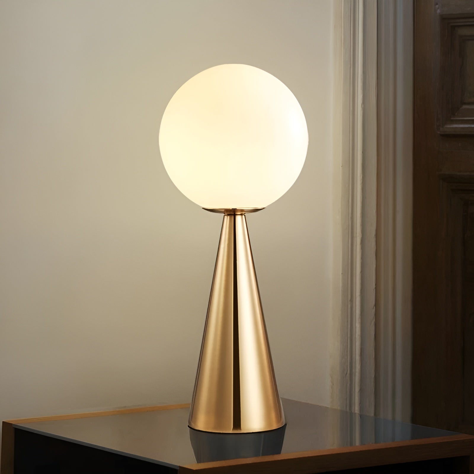 Maliben | Elegant Golden Table Lamp - Luxurious Lighting For Your Interior