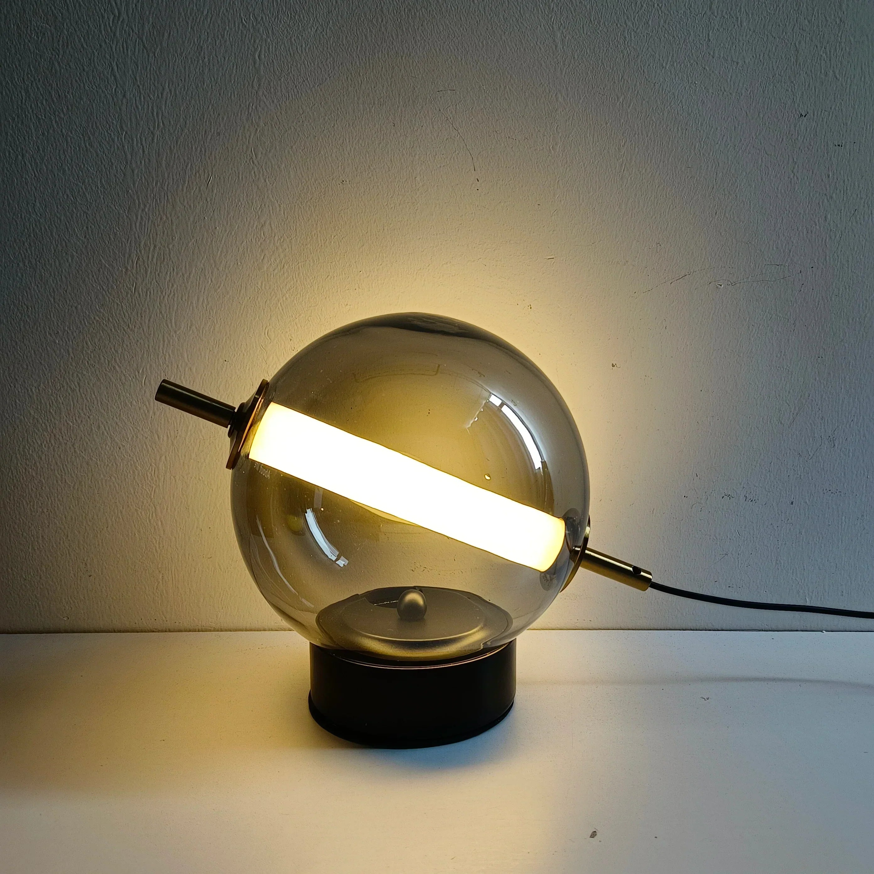 Maliben | Retro Glass Table Lamp With Warm Glow - Timeless Elegance
