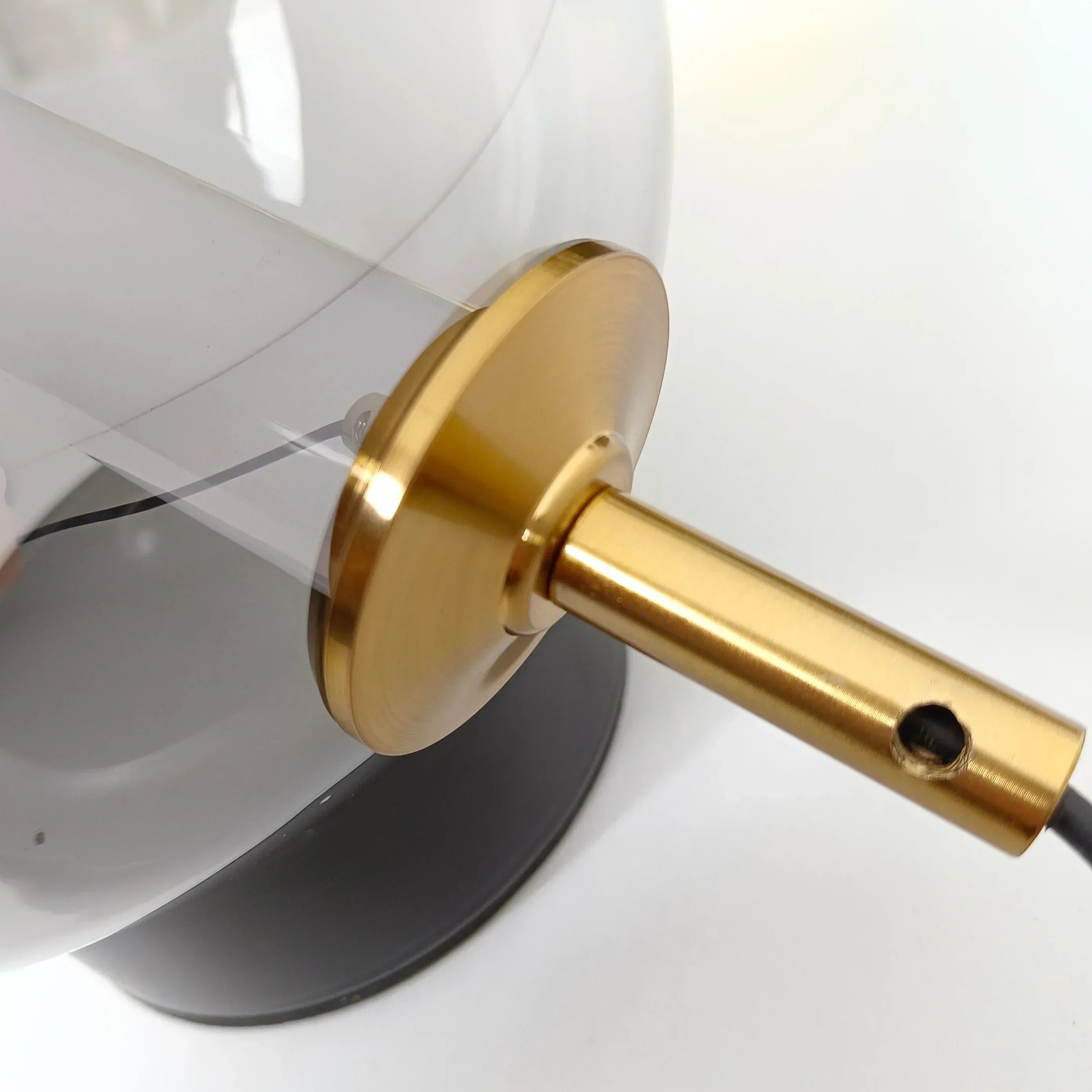 Maliben | Retro Glass Table Lamp With Warm Glow - Timeless Elegance