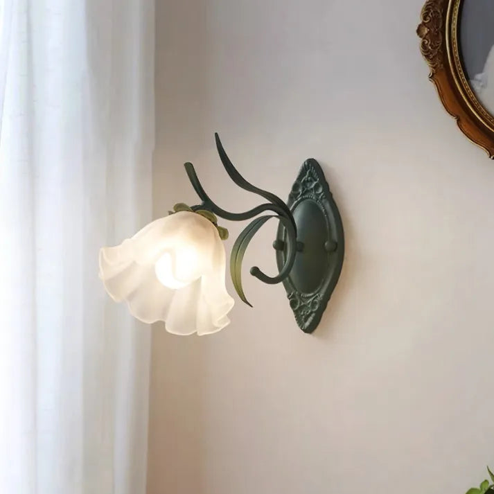 Maliben | Lilyglow Wall Light - Elegant Nature-Inspired Lighting