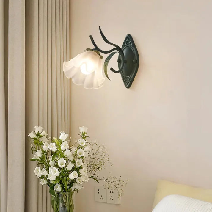Maliben | Lilyglow Wall Light - Elegant Nature-Inspired Lighting