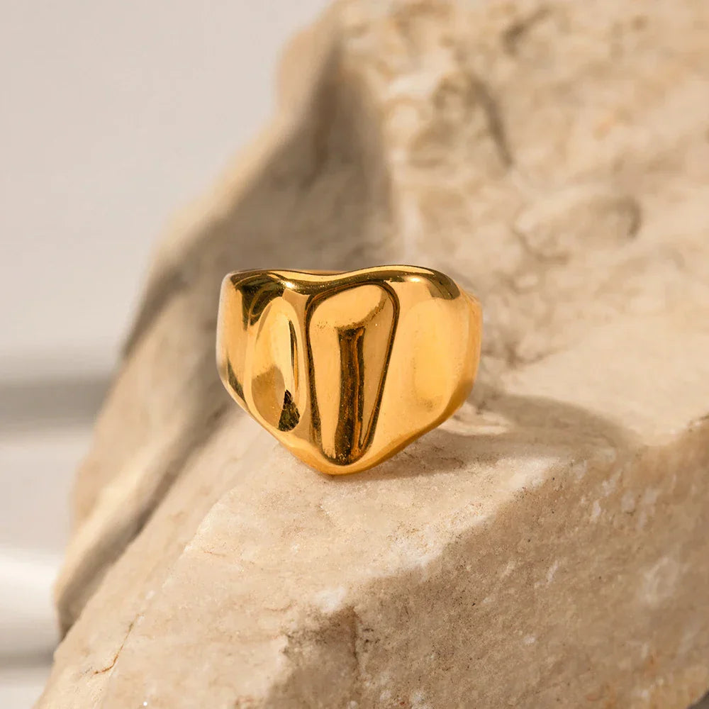 Maliben | Wide Wave Textured Ring