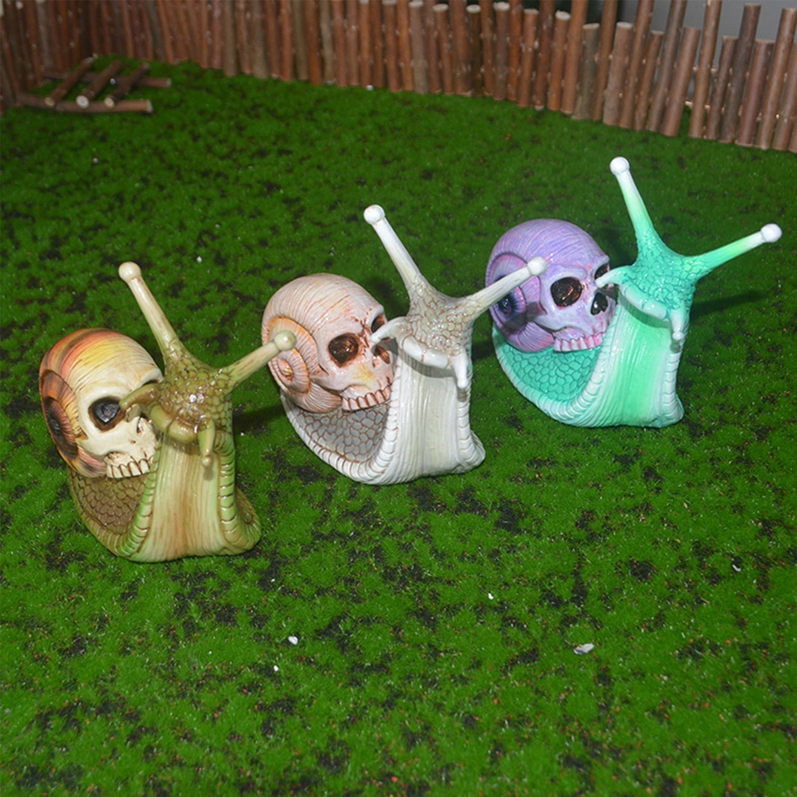 Maliben | Snail Skull Halloween Patio Sculpture