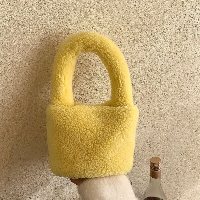 Maliben | Cuddly Plush Mini Bucket Bag