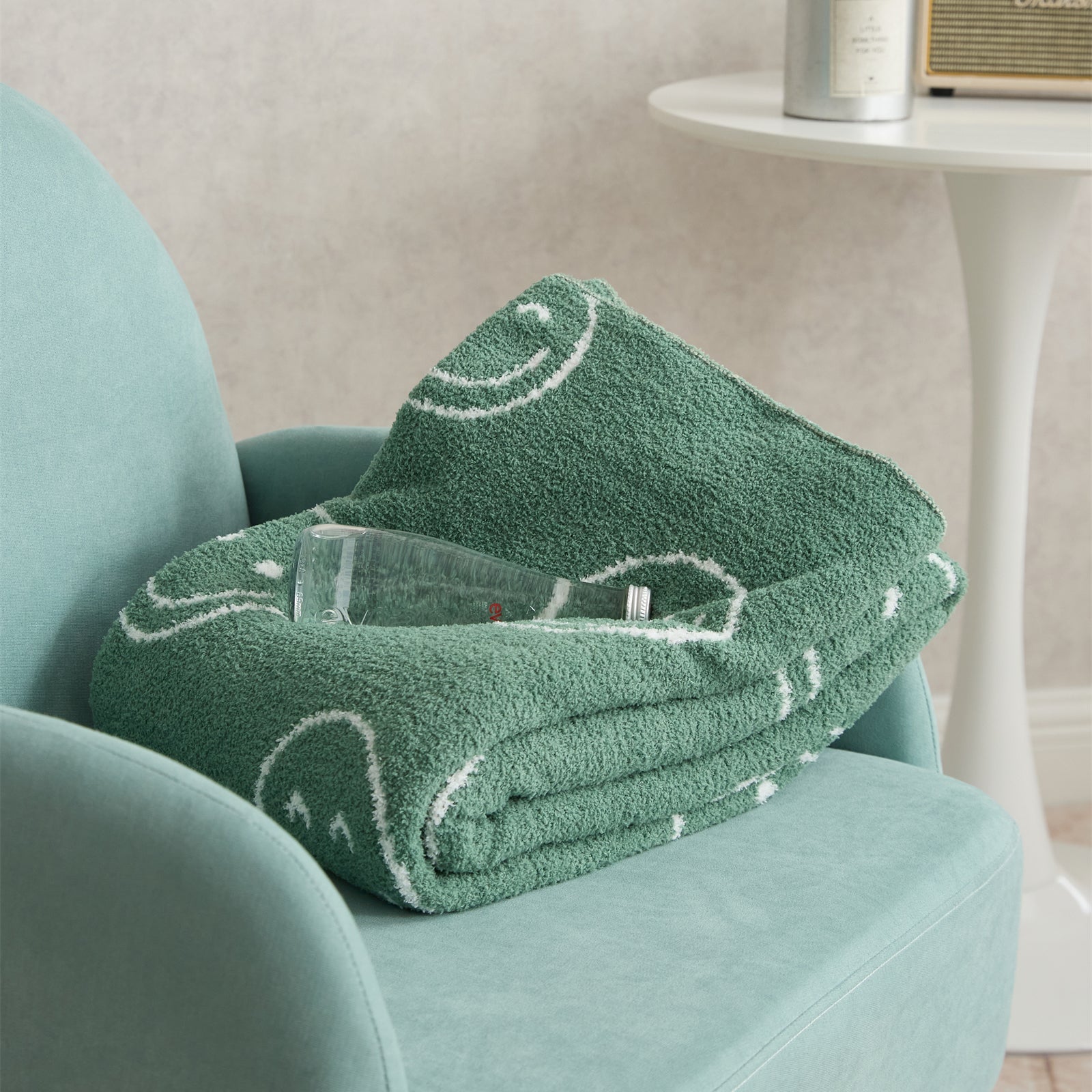 Maliben Smiley Blanket