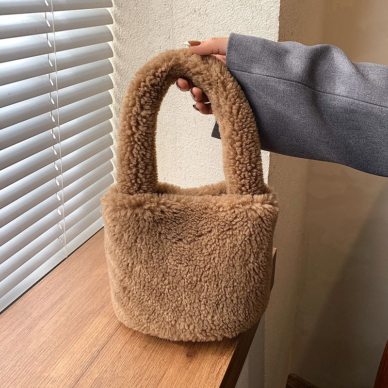 Maliben | Cuddly Plush Mini Bucket Bag