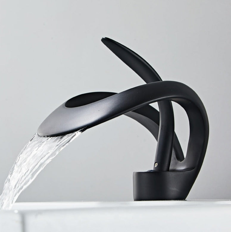Maliben | Modern curved bathroom faucet
