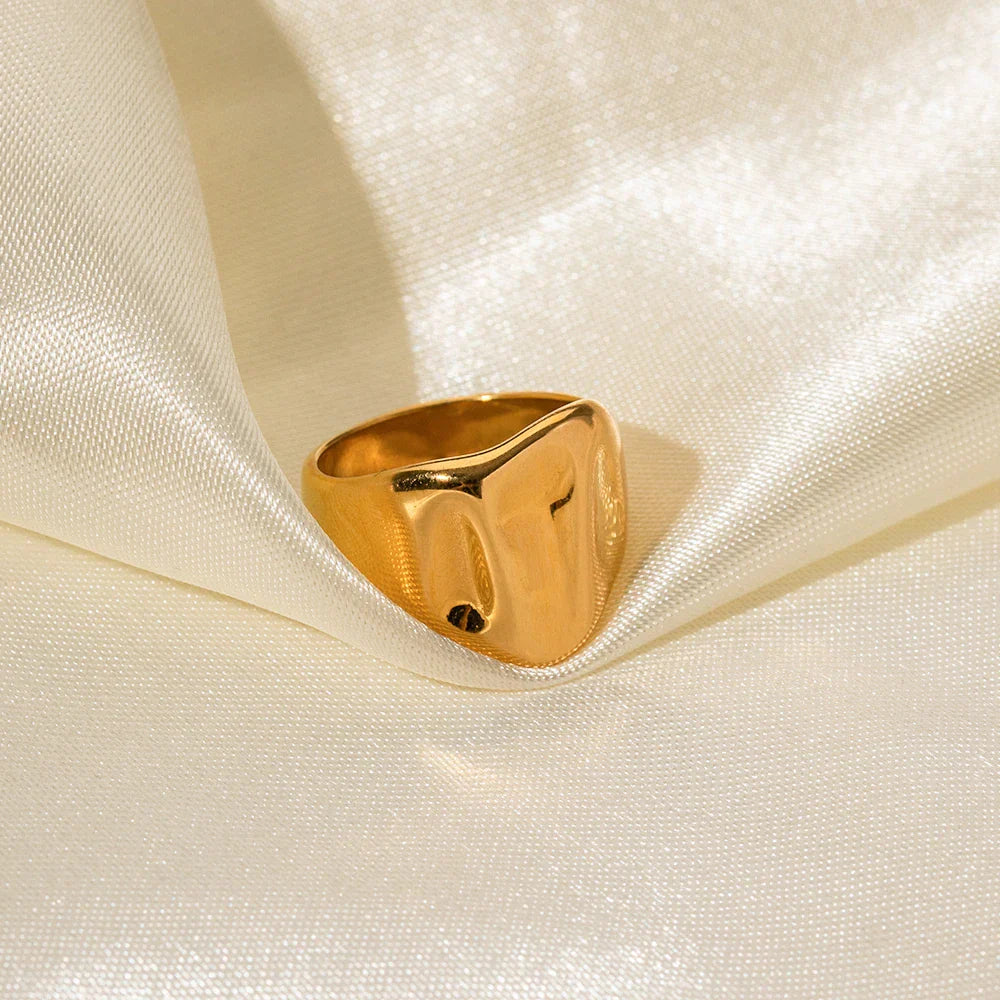Maliben | Wide Wave Textured Ring