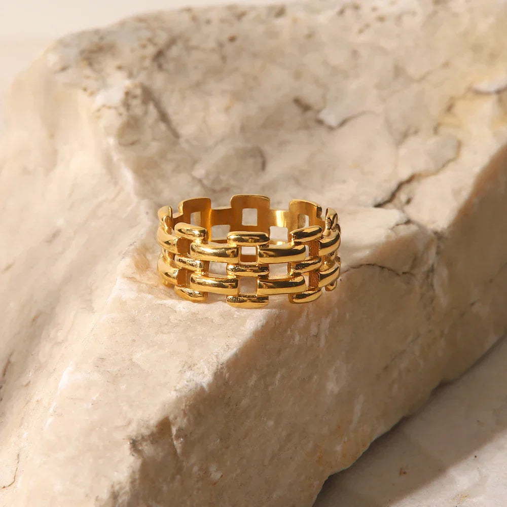 Maliben | 18k Rice Bead Ring