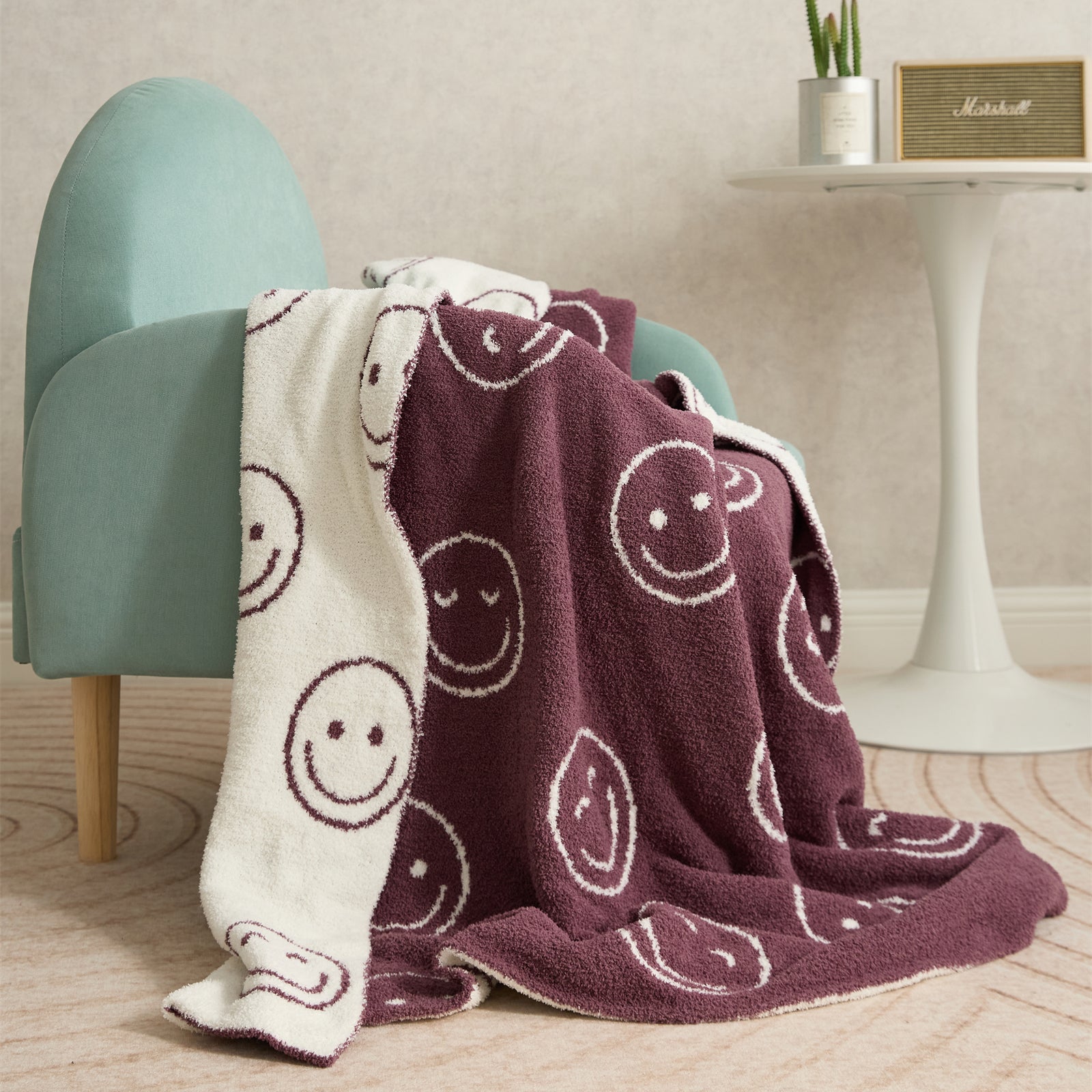 Maliben Smiley Blanket