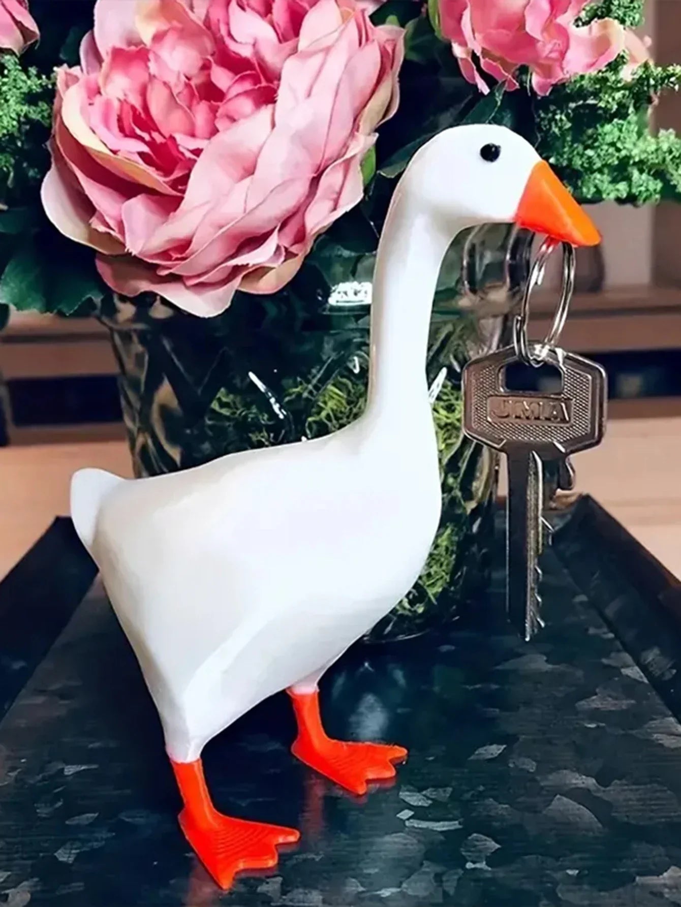 Maliben | Decorative Figure Goosemag | Magnetic Goose Key Holder | Resin Sculpture & Organizer