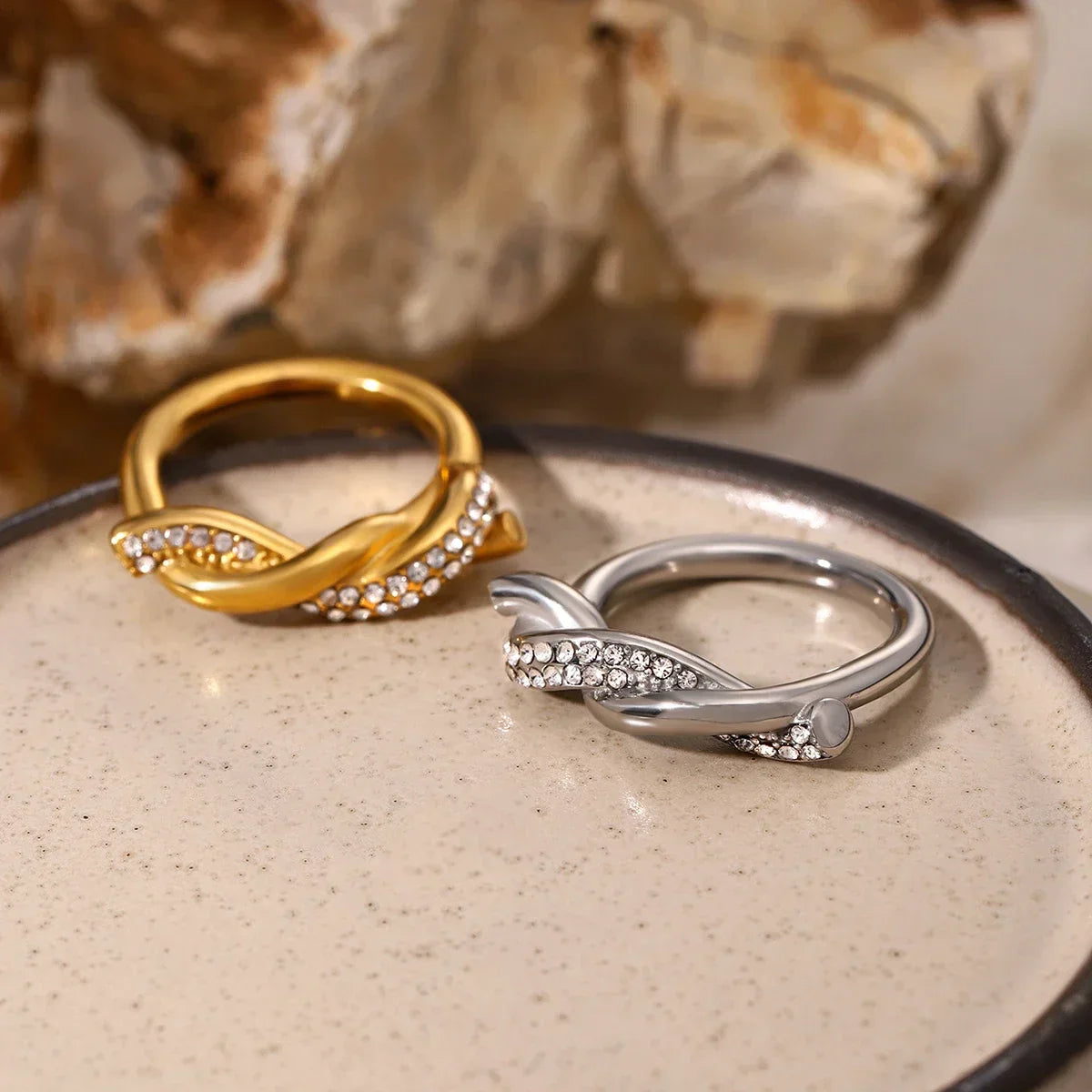 Maliben | Intertwined Diamond Accent Ring