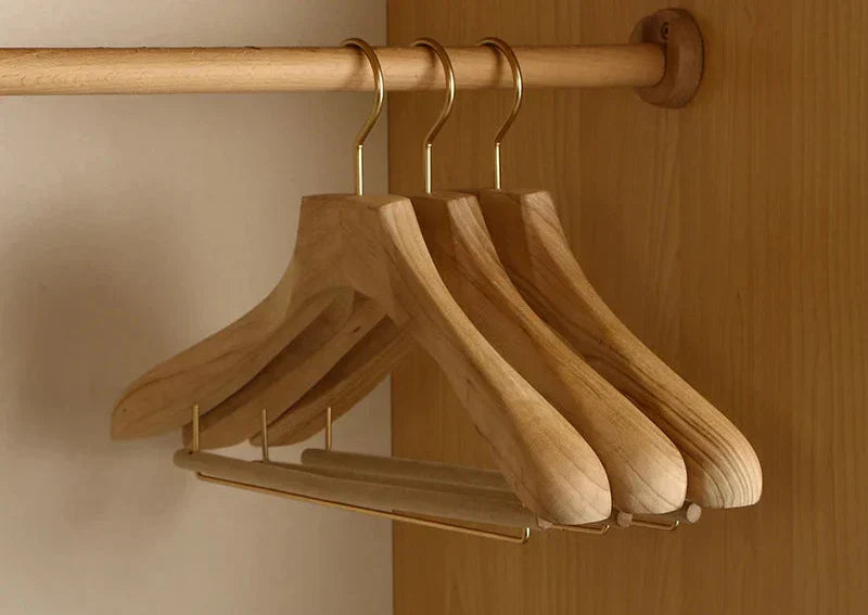 Maliben | Set Of 2 Premium Camphor Wood Hangers With Wide Shoulders For Clothing Organization