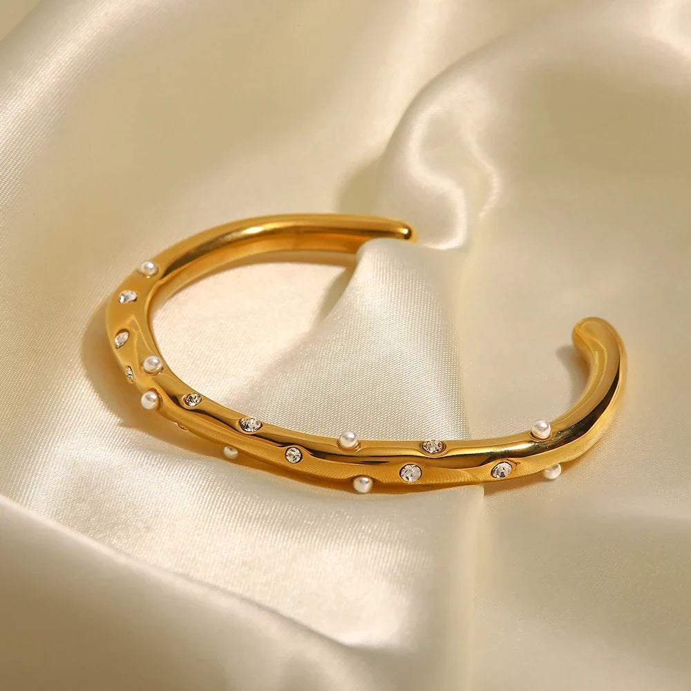 Maliben | Diamond & Pearl Embedded Bangle Bracelet