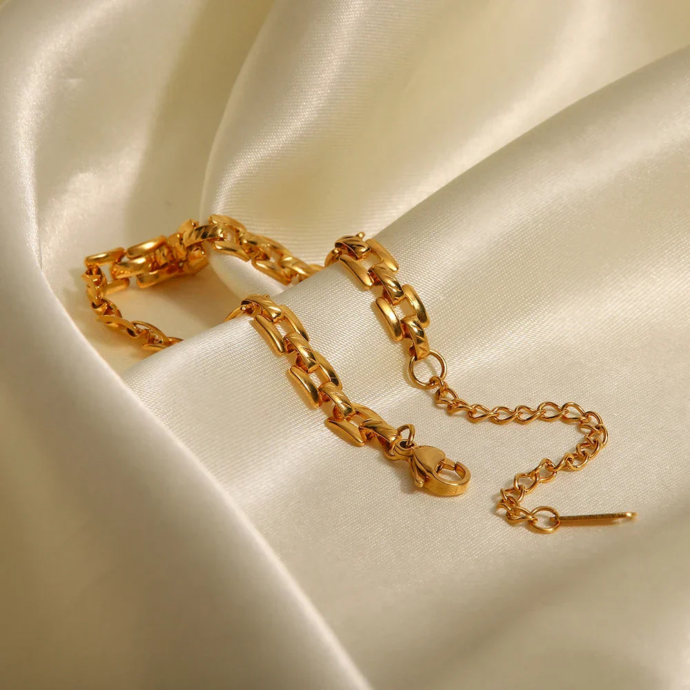 Maliben | 18k Thin Horology Inspired Bracelet