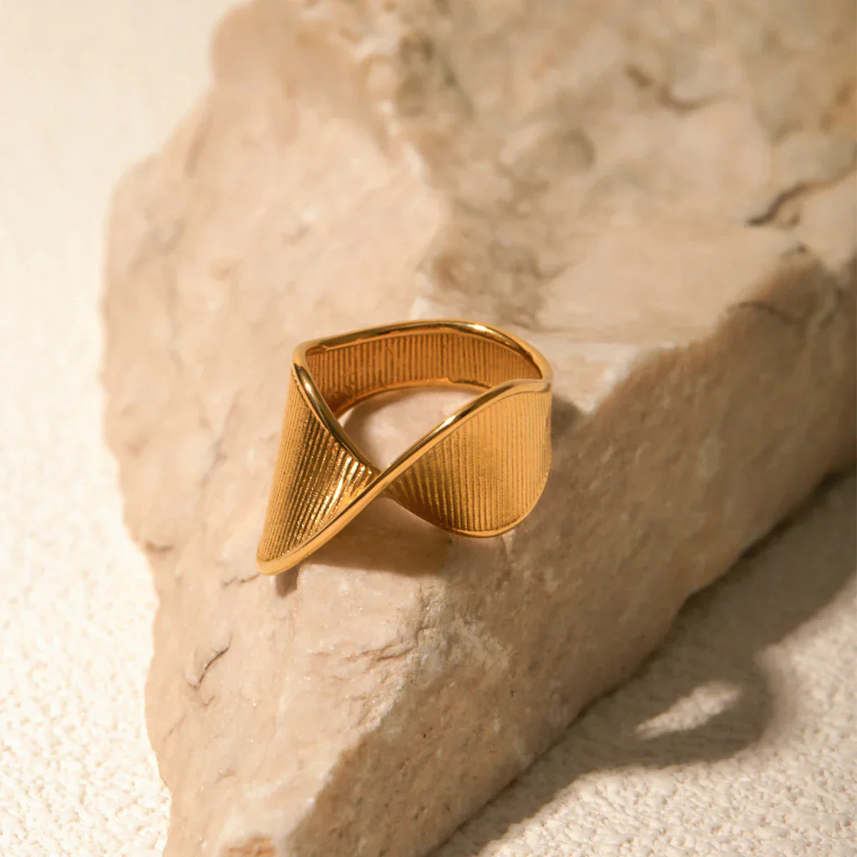 Maliben | Spiral Twist Textured Ring