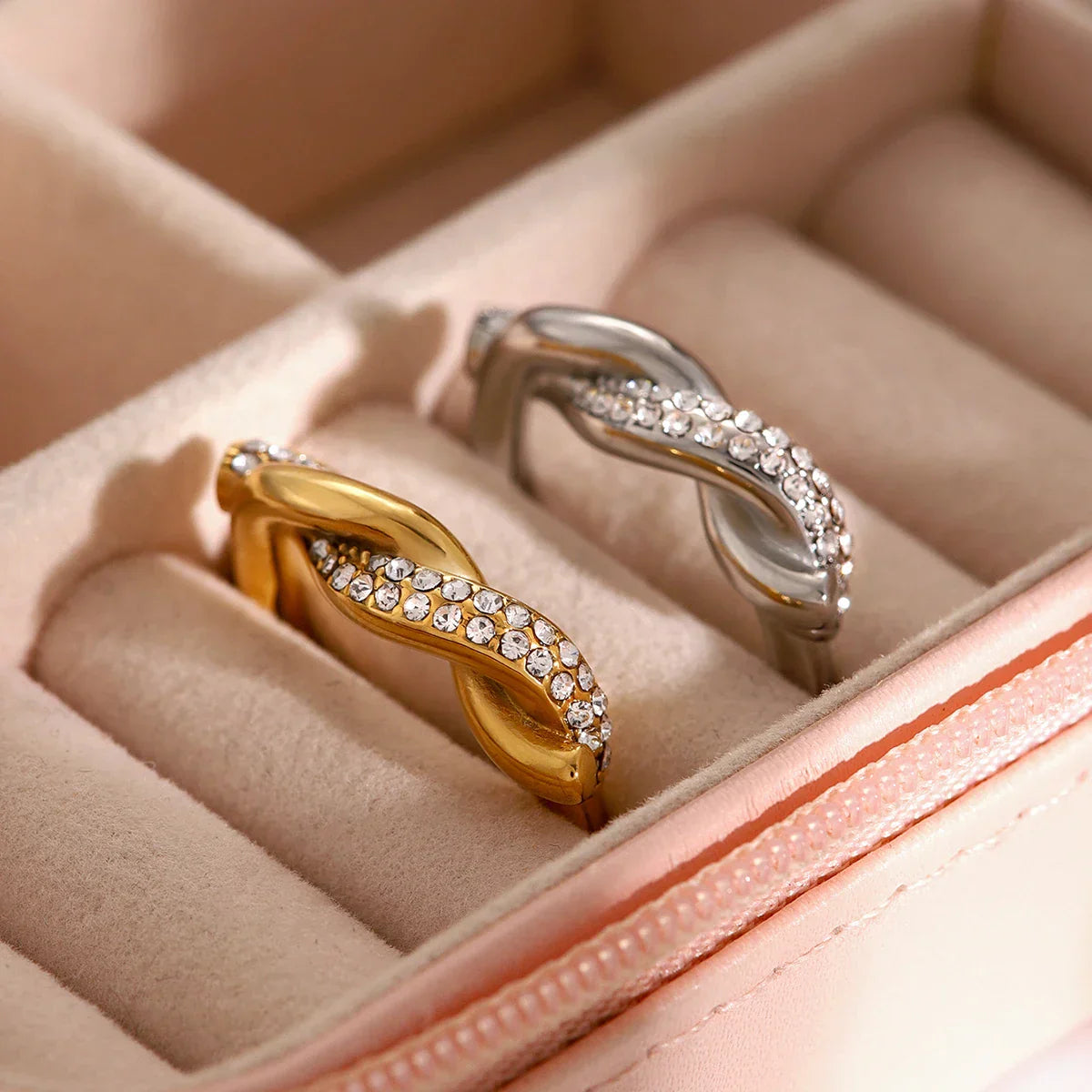 Maliben | Intertwined Diamond Accent Ring