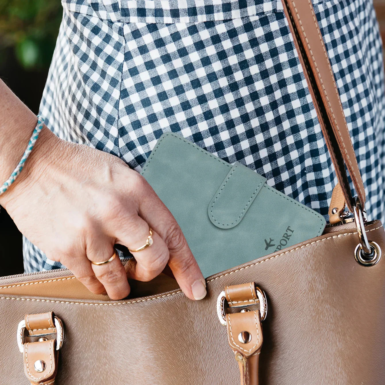 Maliben | Passport Holder Travello | Rfid Protection | Real Leather Look | For WoMen & men