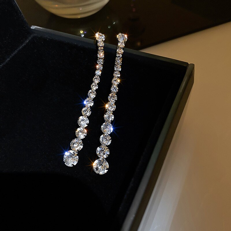 Maliben | Elegant Flower Long Chain Earrings