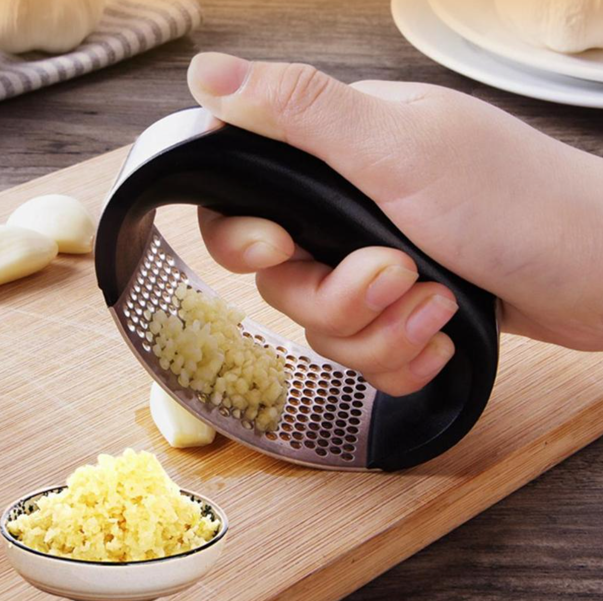 Maliben | Curved Stainless Steel Garlic Press | Your Favorite Kitchen Gadget