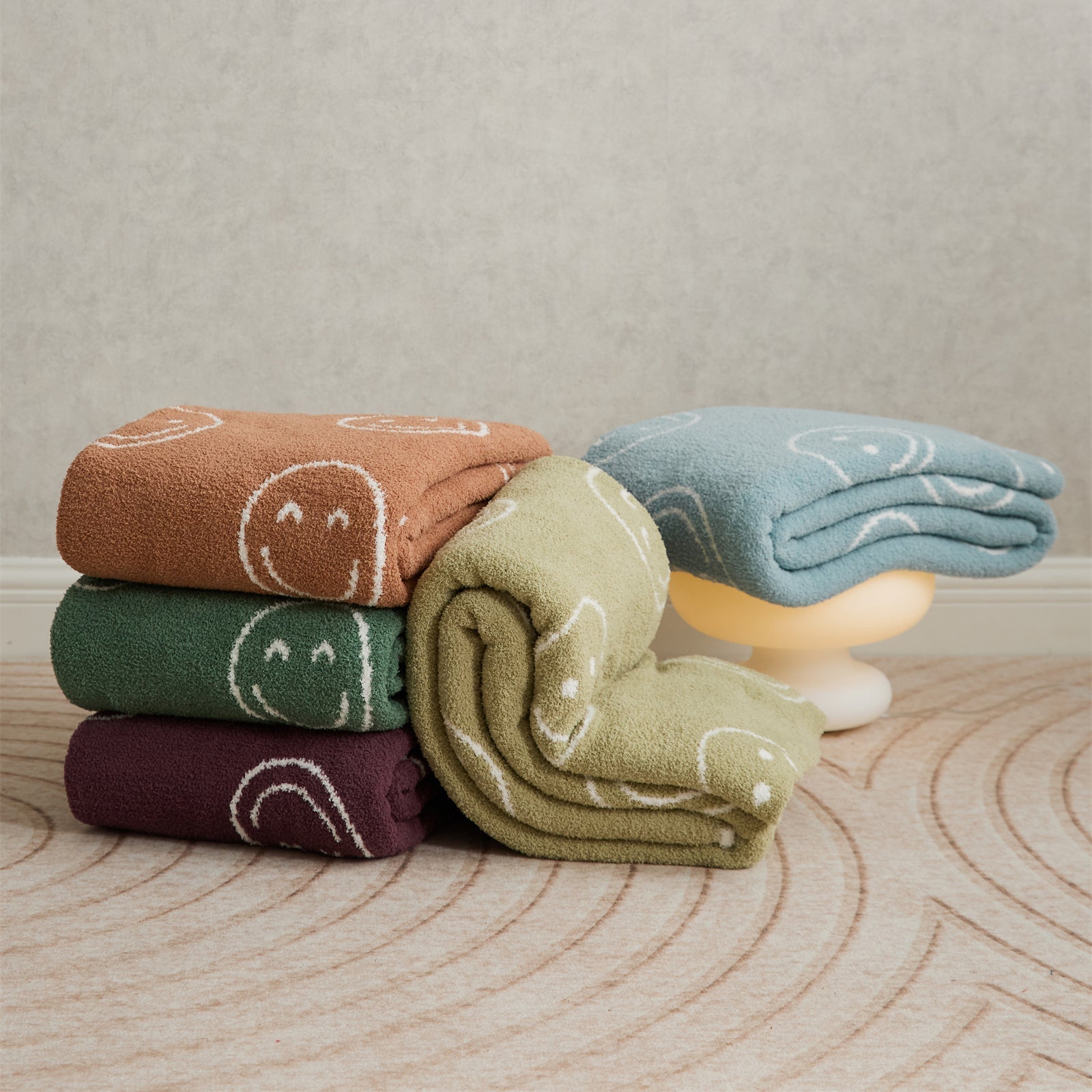 Maliben Smiley Blanket