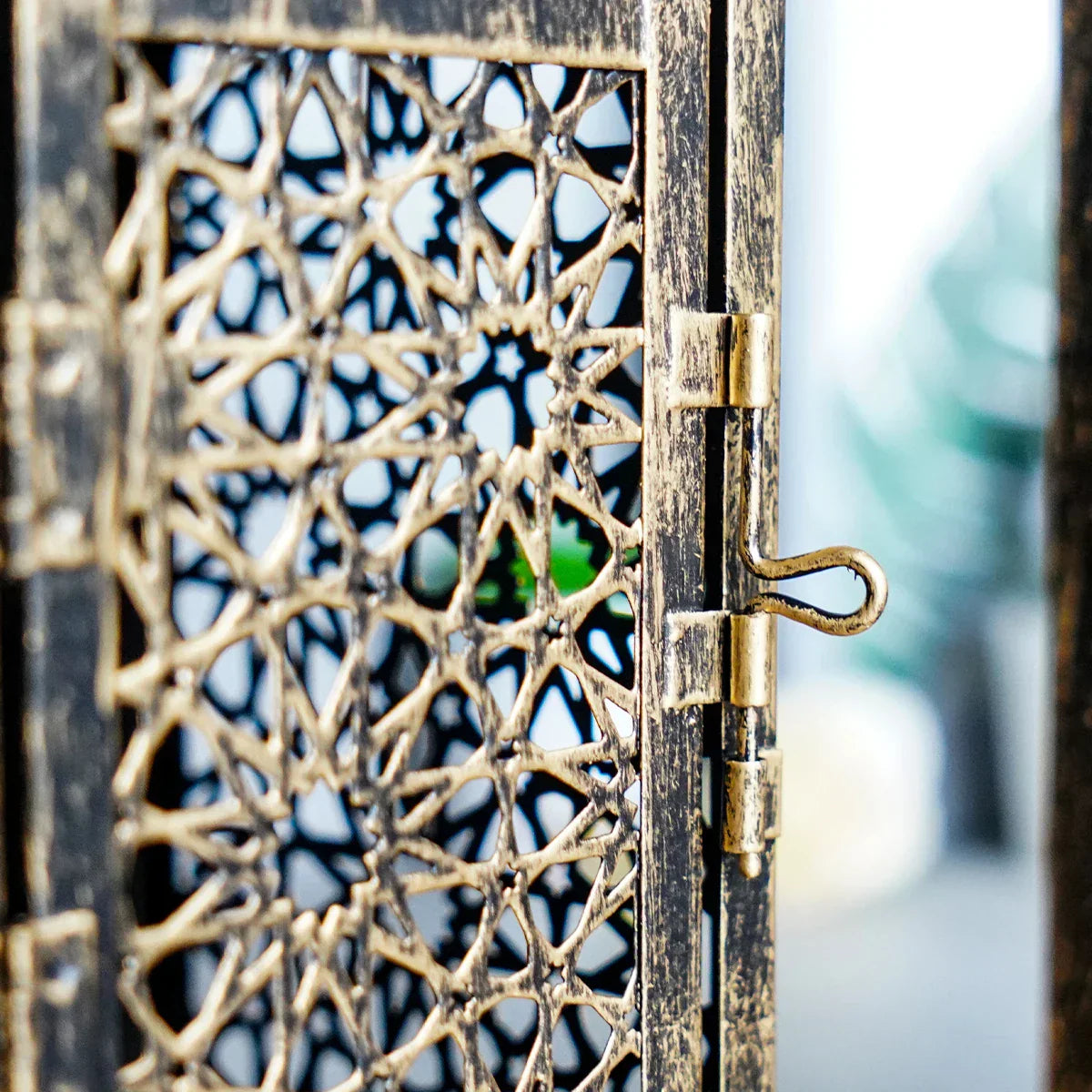 Maliben | Bronze Vintage Lantern - Victor