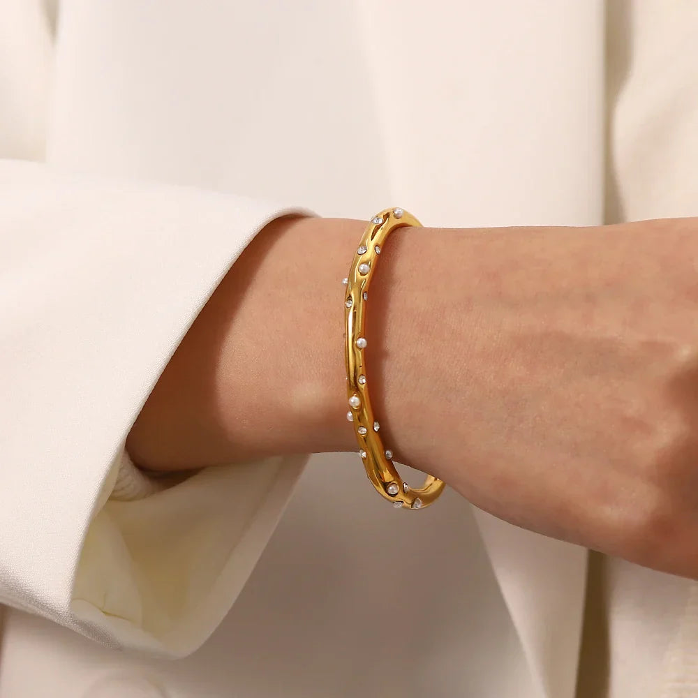 Maliben | Diamond & Pearl Embedded Bangle Bracelet